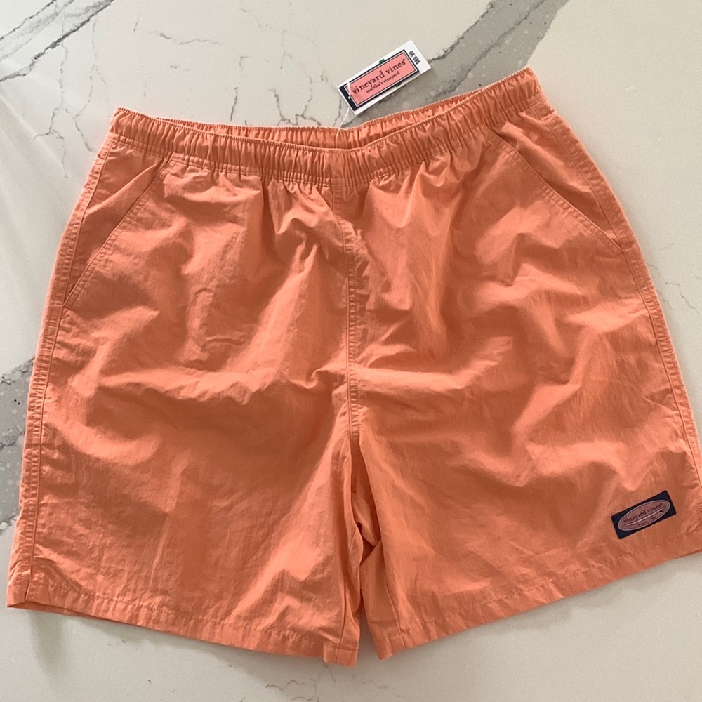 Vineyard Vines Men’s swim trunks. NWT. Light orange